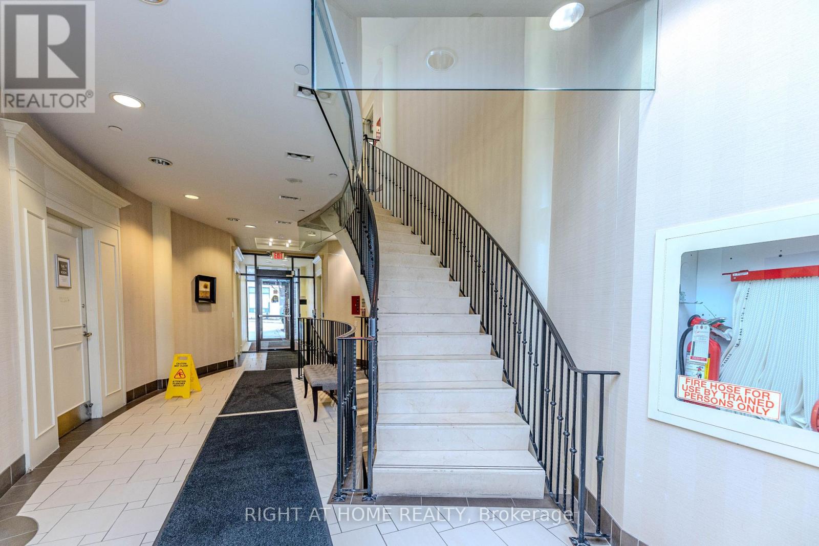 801 - 330 Red Maple Road, Richmond Hill, Ontario  L4C 0T6 - Photo 31 - N12186271