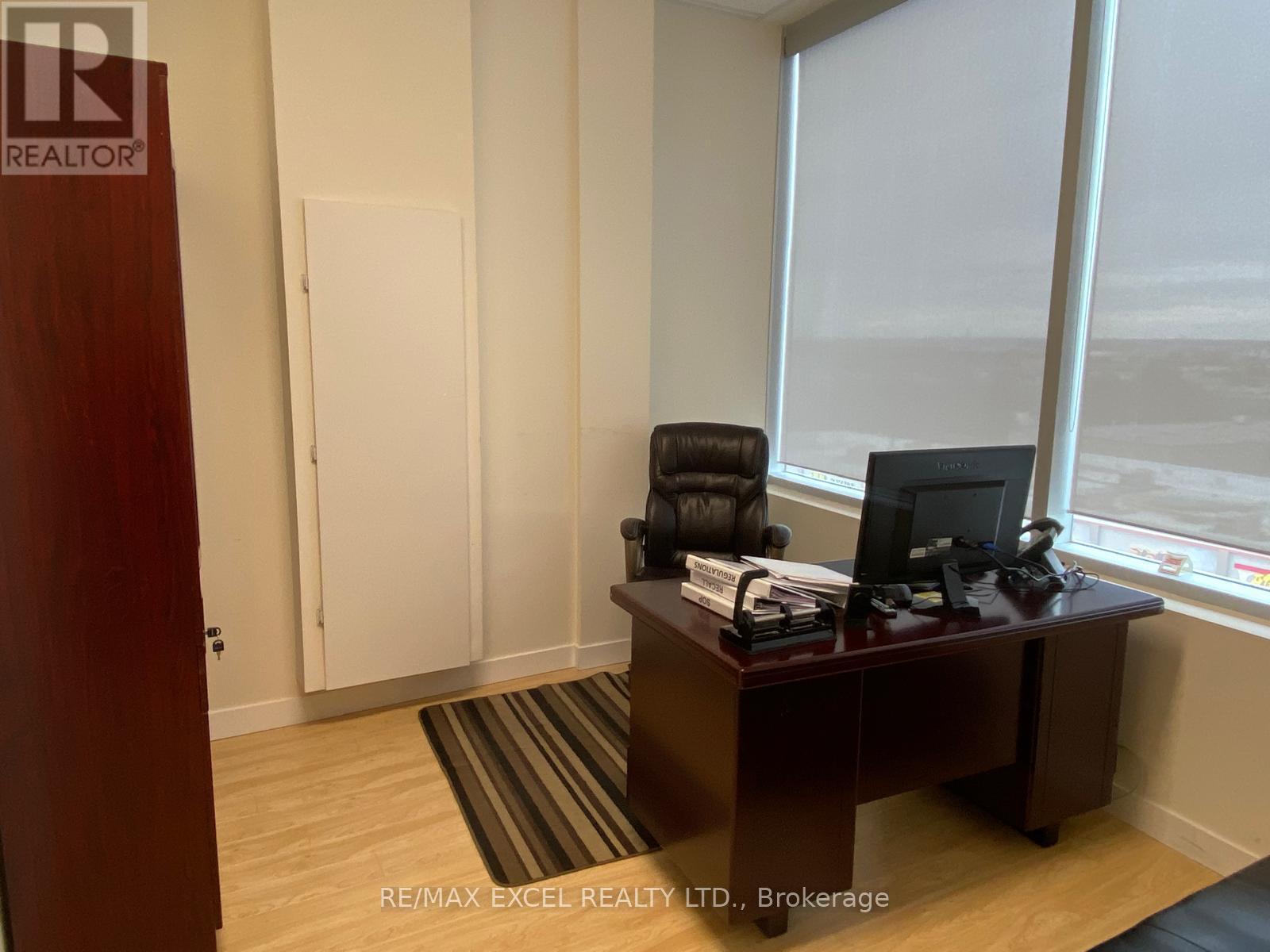 403 - 7130 Warden Avenue, Markham, Ontario  L3R 1S2 - Photo 3 - N12186275