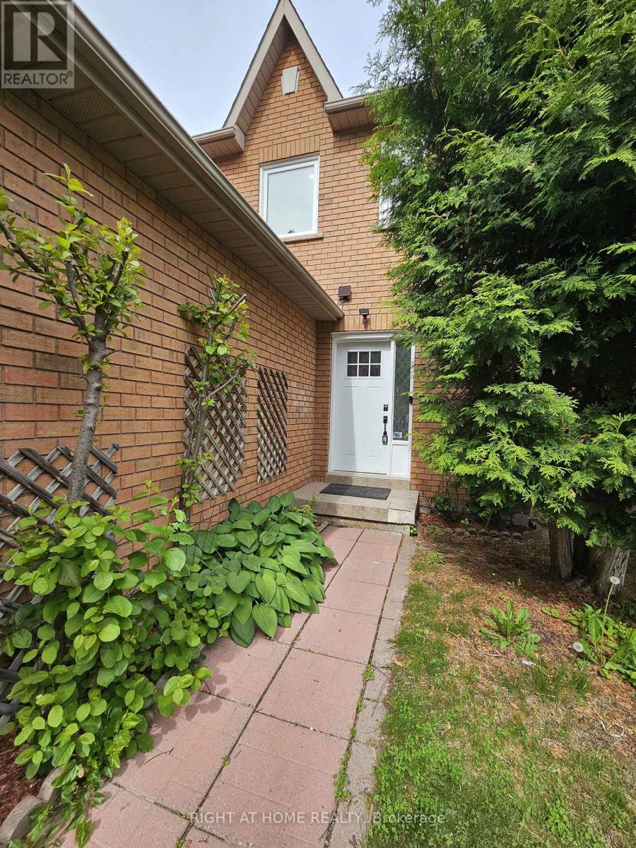 21 Mcbrien Court, Whitby, Ontario  L1R 2C8 - Photo 2 - E12105605