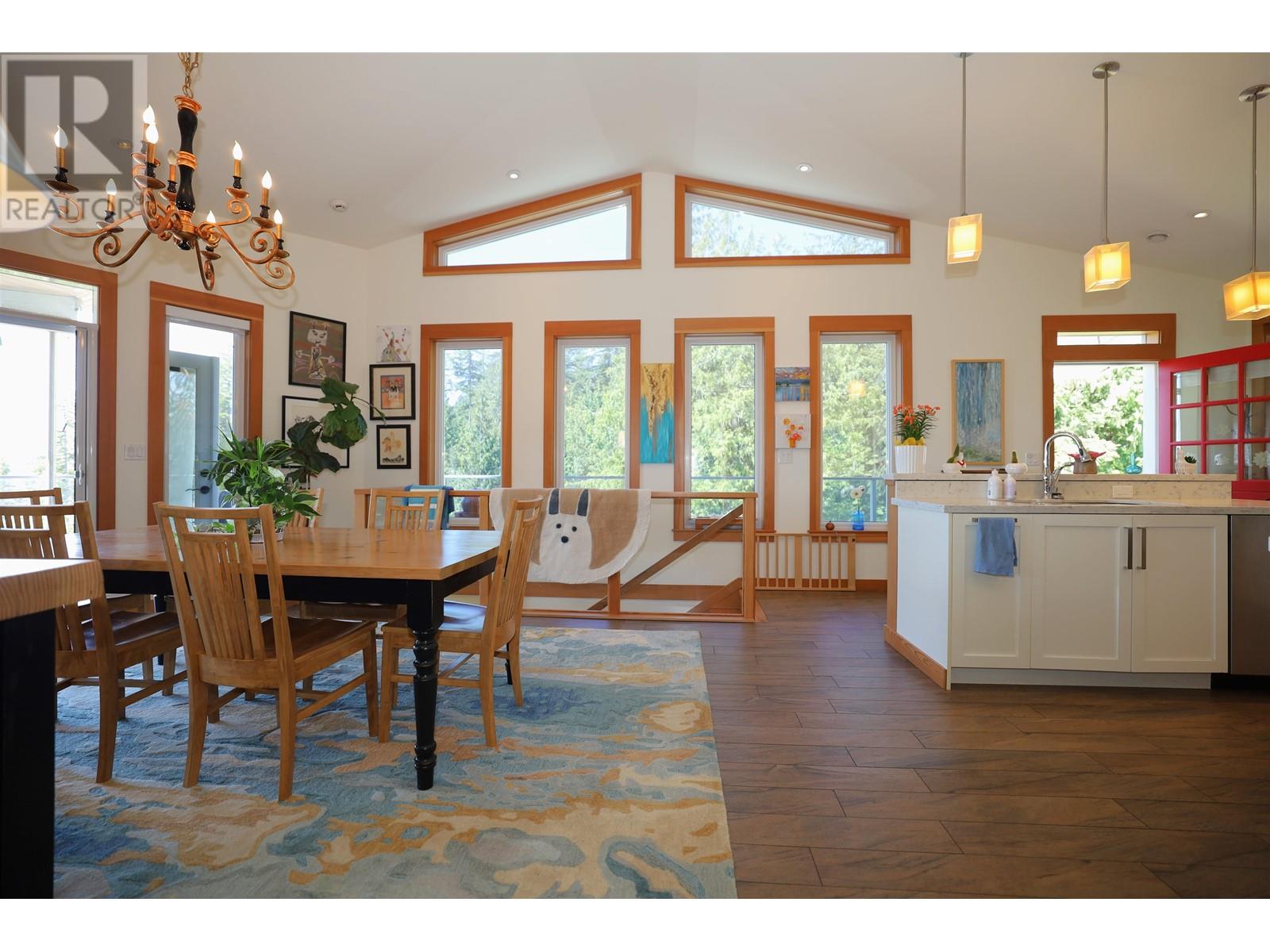 Property at 1088 BYNG ROAD ROAD image 4