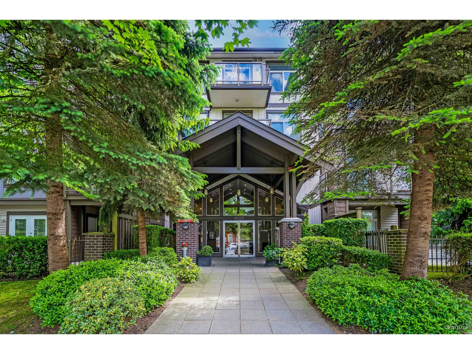 413 15322 101 AVENUE, Surrey, British Columbia
