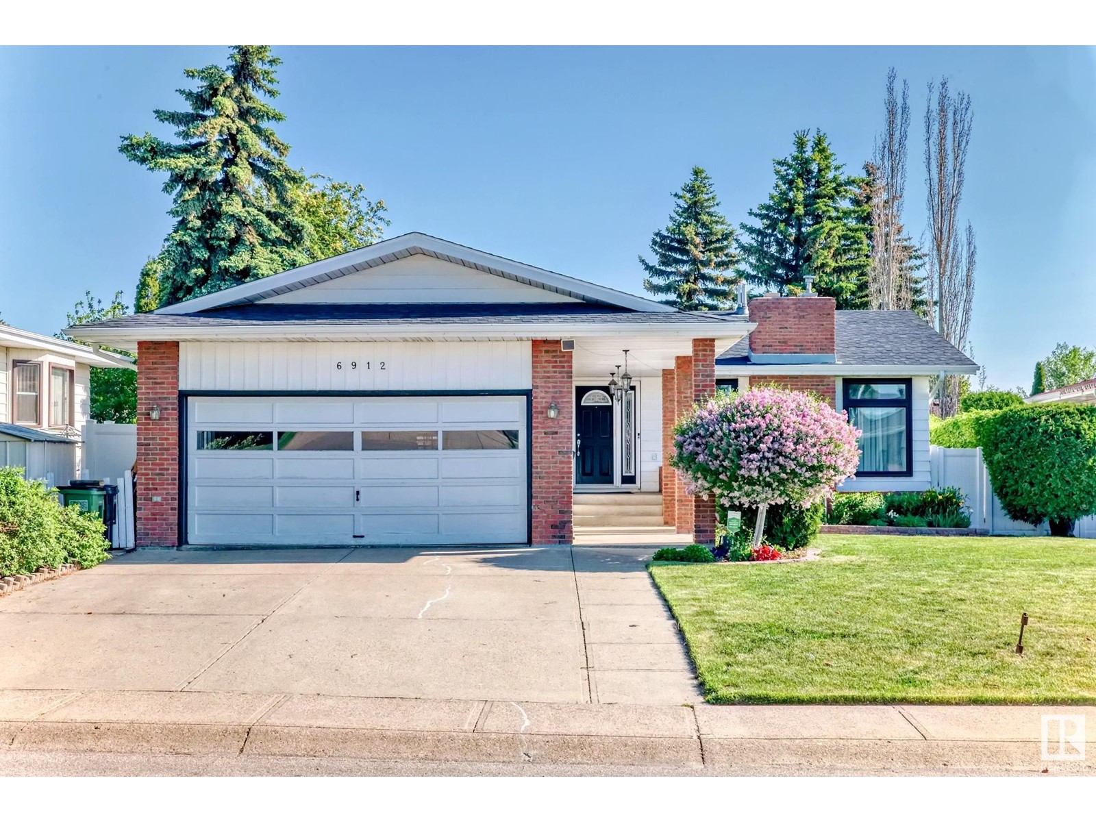 6912 21 AV NW, Edmonton, Alberta