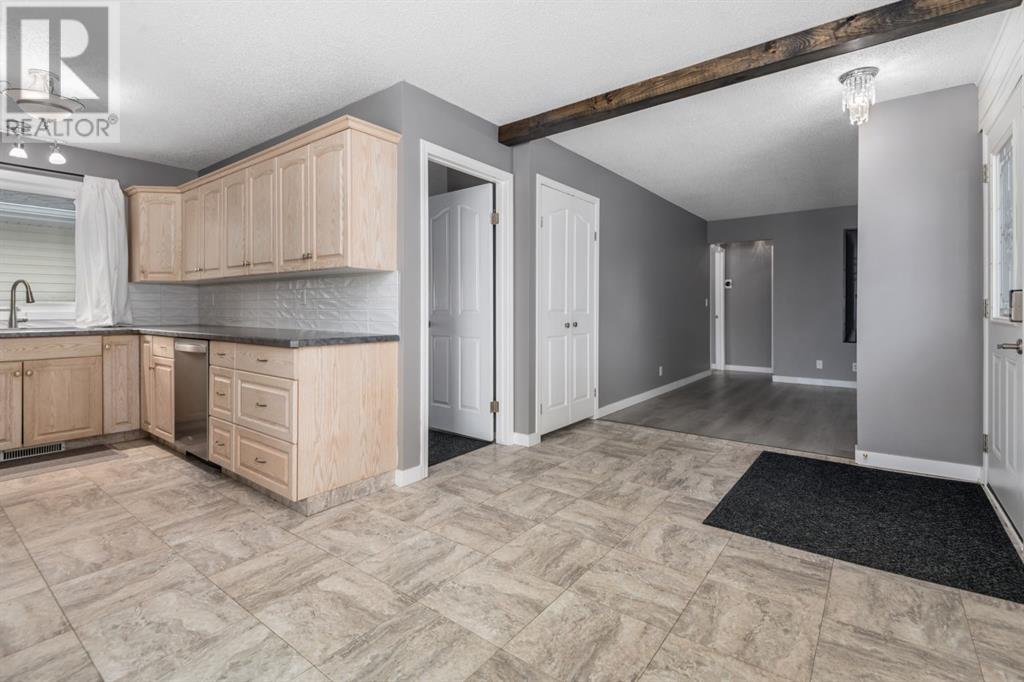Property at 113 Thorson Crescent image 2