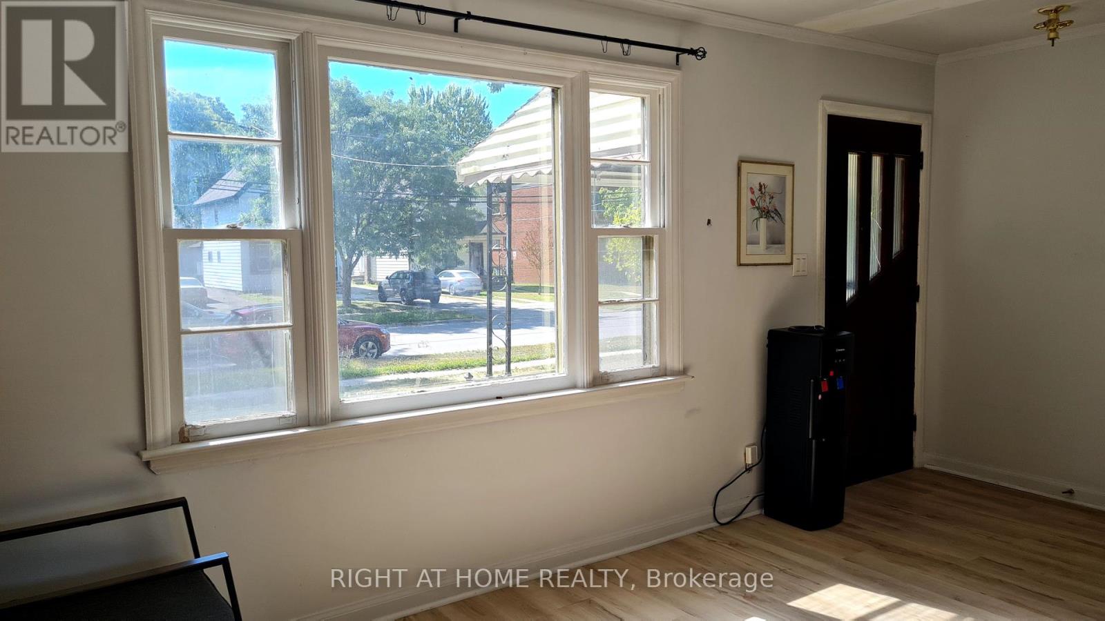 310 Grey Street, London East (East K), Ontario  N6B 1G6 - Photo 3 - X12186293