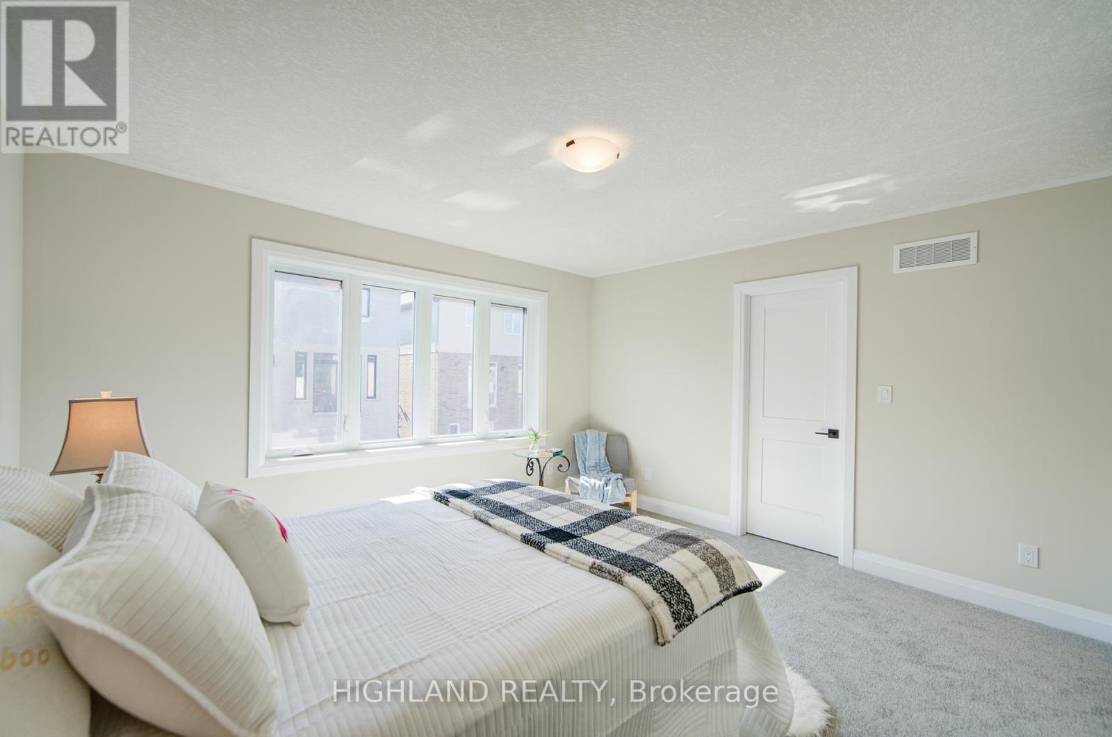 565 Balsam Popar Street, Waterloo, Ontario  N2V 0H8 - Photo 18 - X12186297