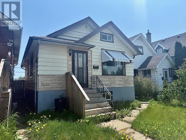 604 Wiley St, Thunder Bay, Ontario  P7C 3N5 - Photo 2 - TB251403