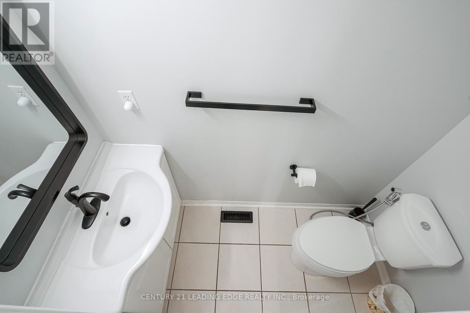 14 Galveston Crescent, Brampton, Ontario  L7A 3R7 - Photo 13 - W12183399