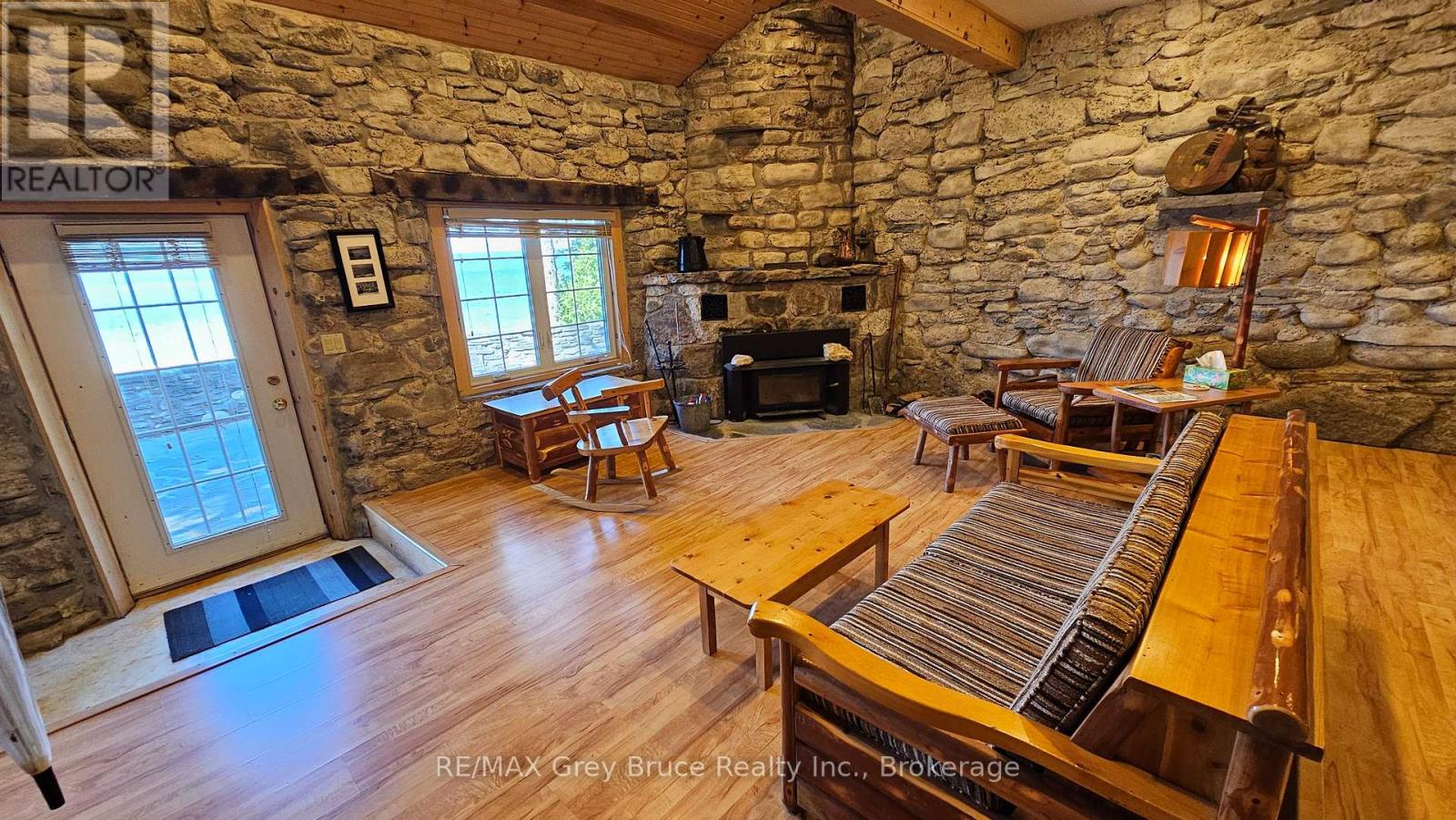130 South Shore Road, Northern Bruce Peninsula, Ontario  N0H 1W0 - Photo 19 - X12186303