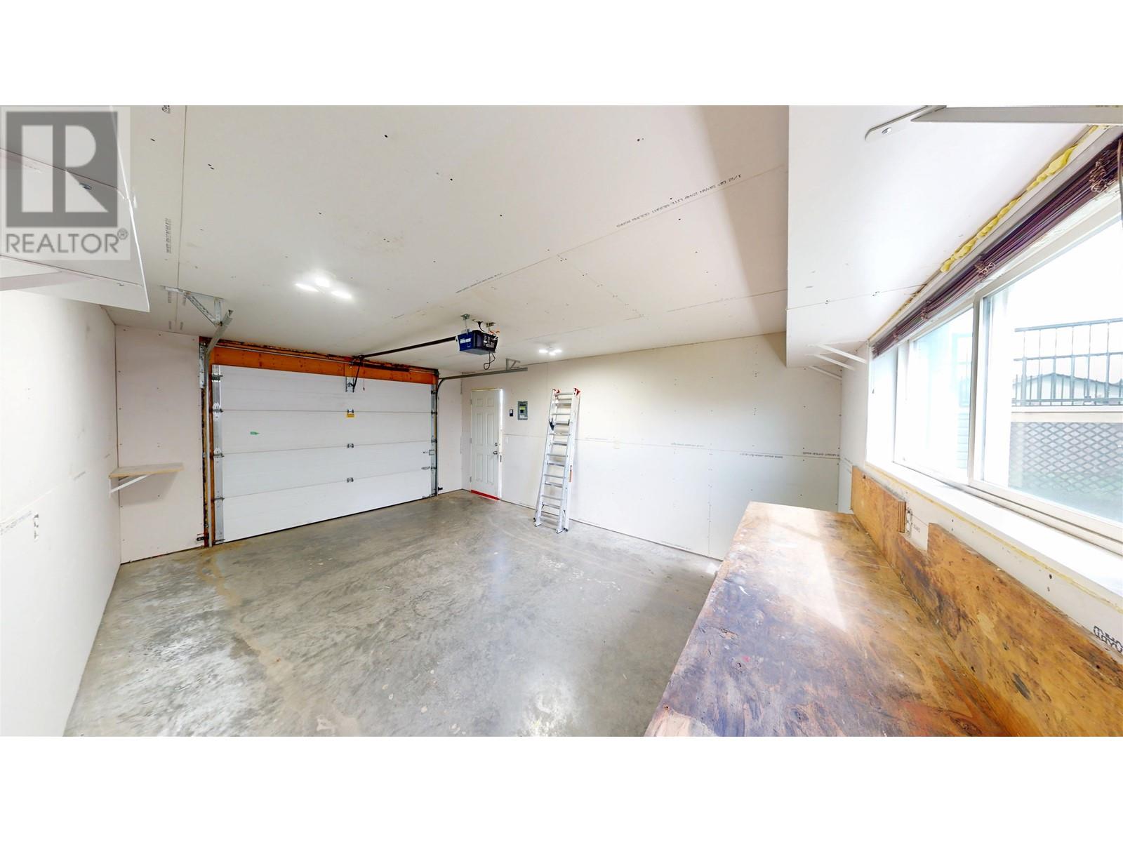 8717 85 Avenue, Fort St. John, British Columbia  V1J 0E6 - Photo 6 - R3008212