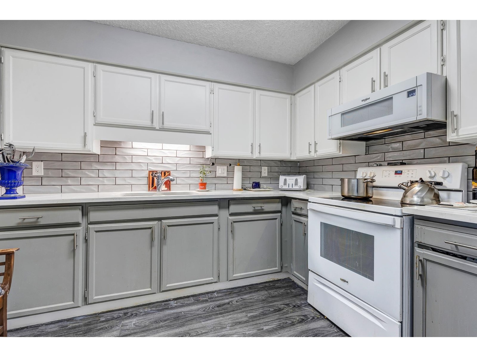 201 31955 Old Yale Road, Abbotsford, British Columbia  V3G 3C5 - Photo 3 - R3007879