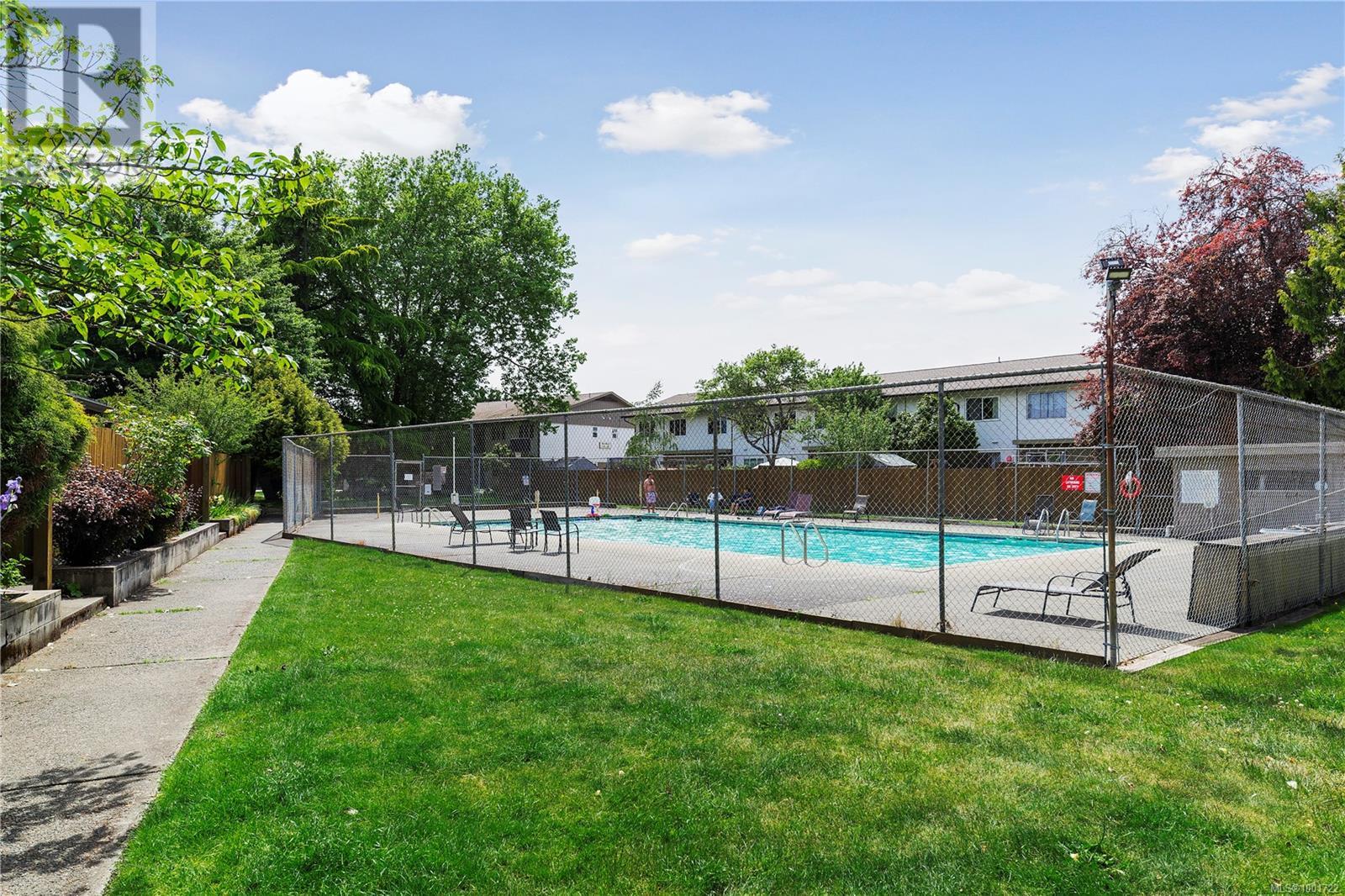 3638 Tillicum Rd, Saanich, British Columbia