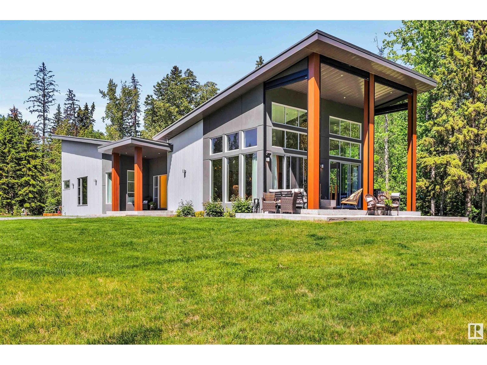 19 27019 Twp Rd 514, Rural Parkland County, Alberta  T7Y 1G6 - Photo 2 - E4439598