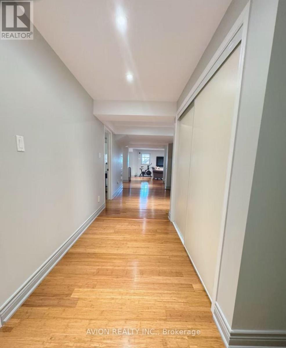 Lower 5 Richvalley Crescent, Richmond Hill (Jefferson), Ontario  L4E 4C8 - Photo 10 - N12186310