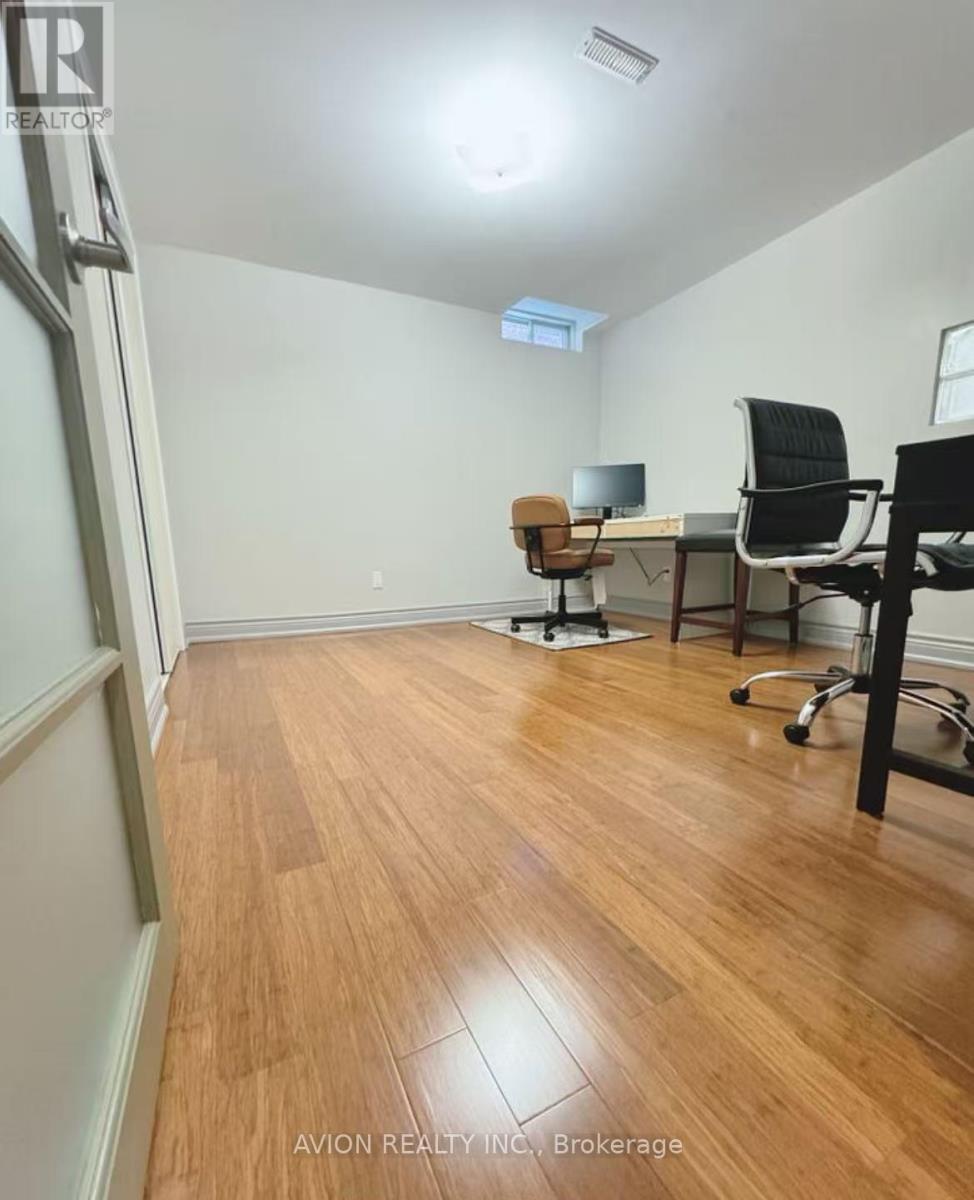 Lower 5 Richvalley Crescent, Richmond Hill (Jefferson), Ontario  L4E 4C8 - Photo 8 - N12186310