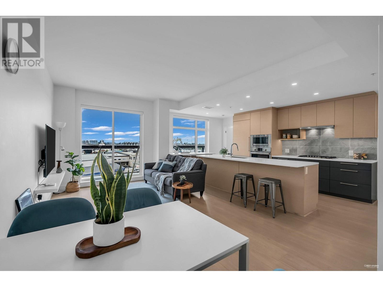 501 8888 OSLER STREET, Vancouver, British Columbia