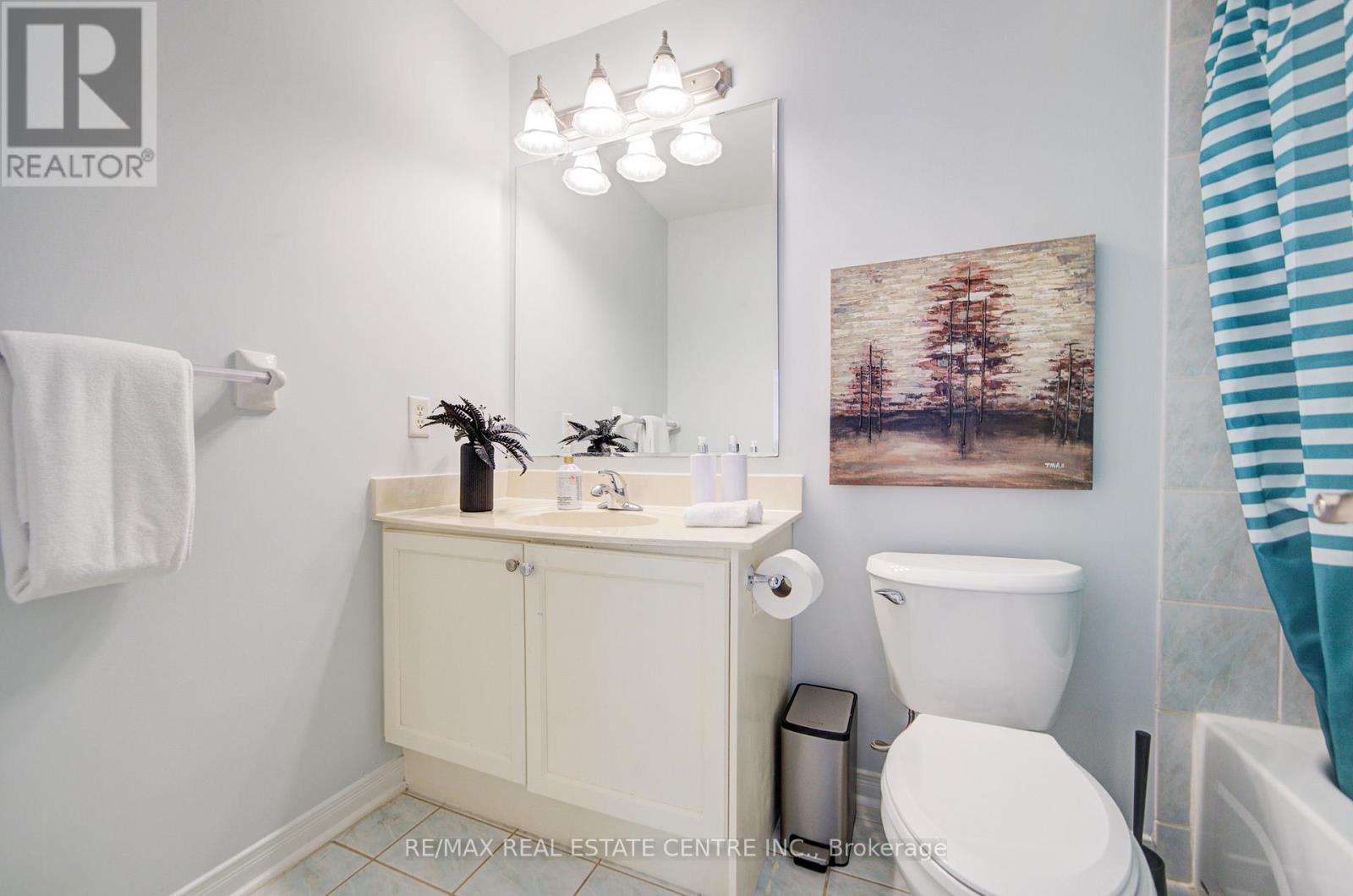 1793 Creek Way N, Burlington, Ontario  L7L 6R1 - Photo 37 - W12186305