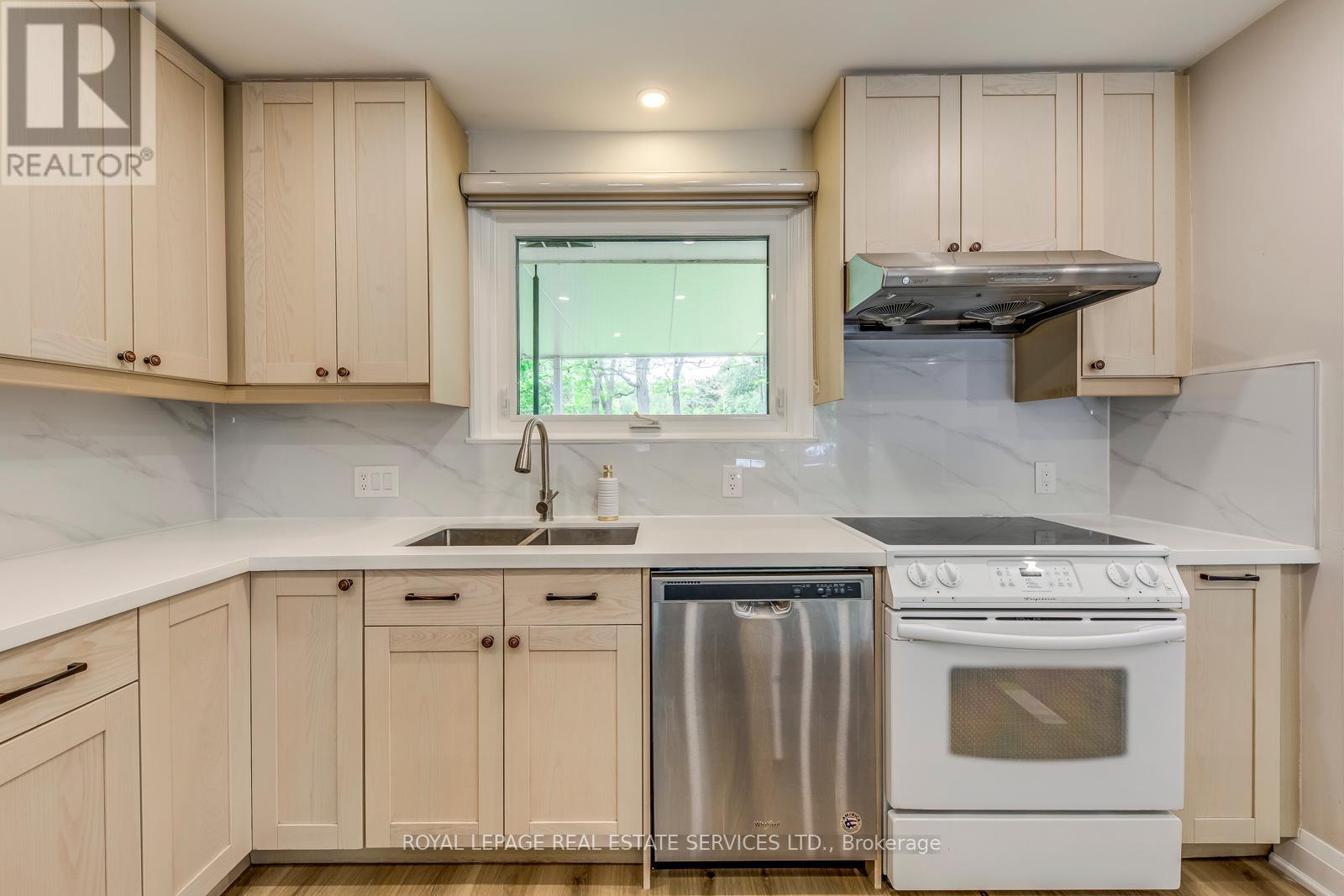 69 Culham Street, Oakville, Ontario  L6H 1G3 - Photo 16 - W12185295