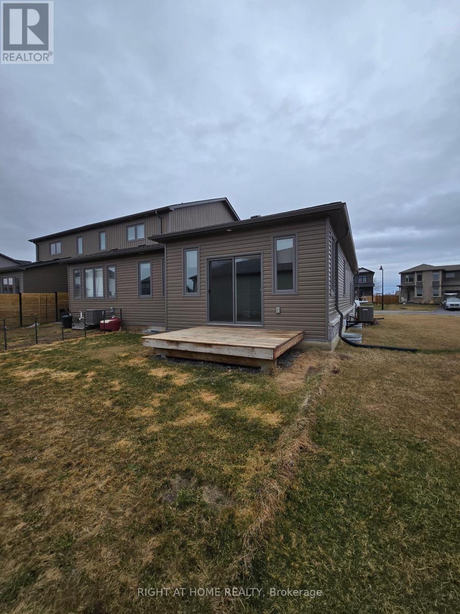 Main - 22 Allen Street, Prince Edward County, Ontario  K0K 2T0 - Photo 3 - X12186312