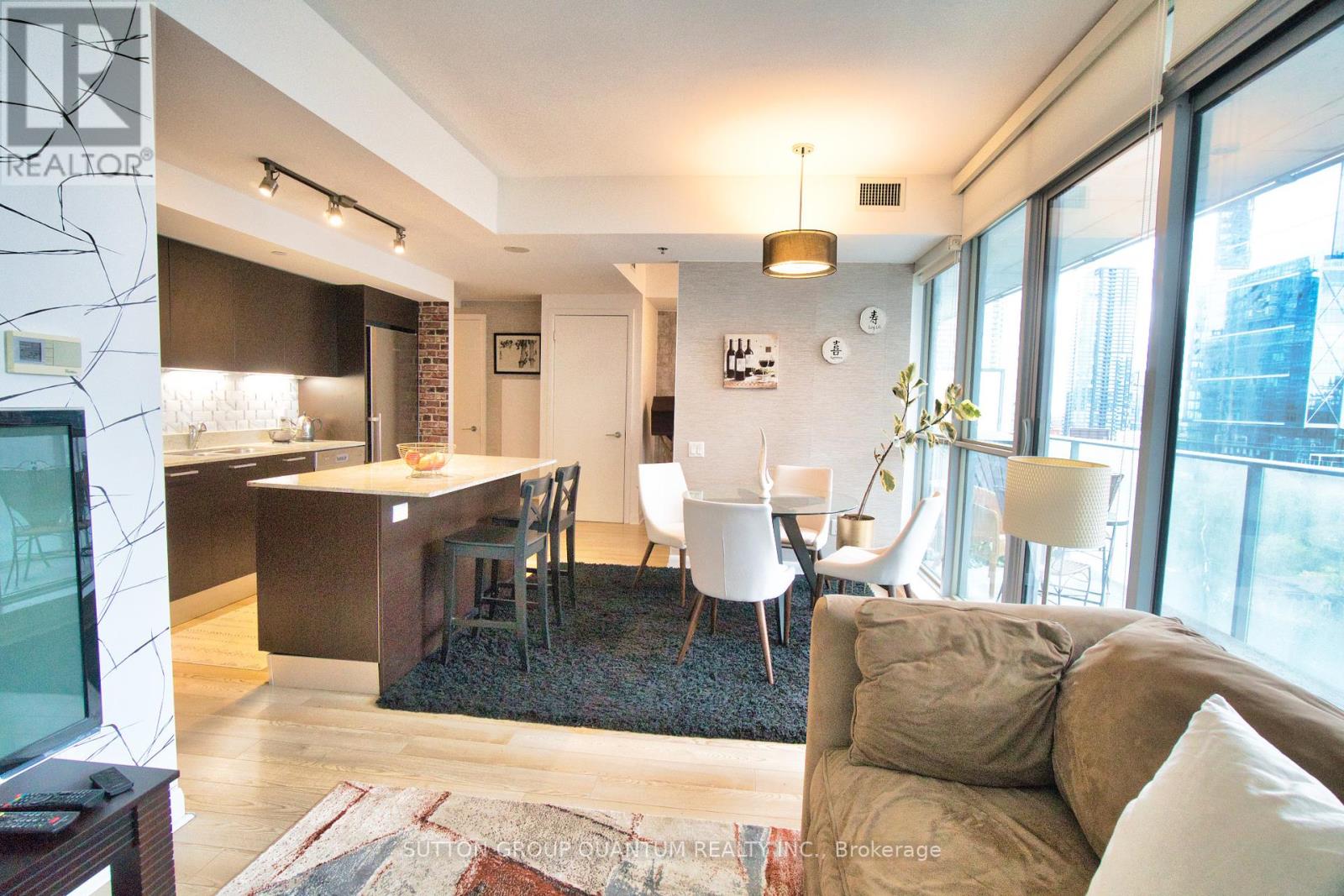 1009 - 375 King Street W, Toronto (Waterfront Communities), Ontario  M5V 1K5 - Photo 12 - C12173207