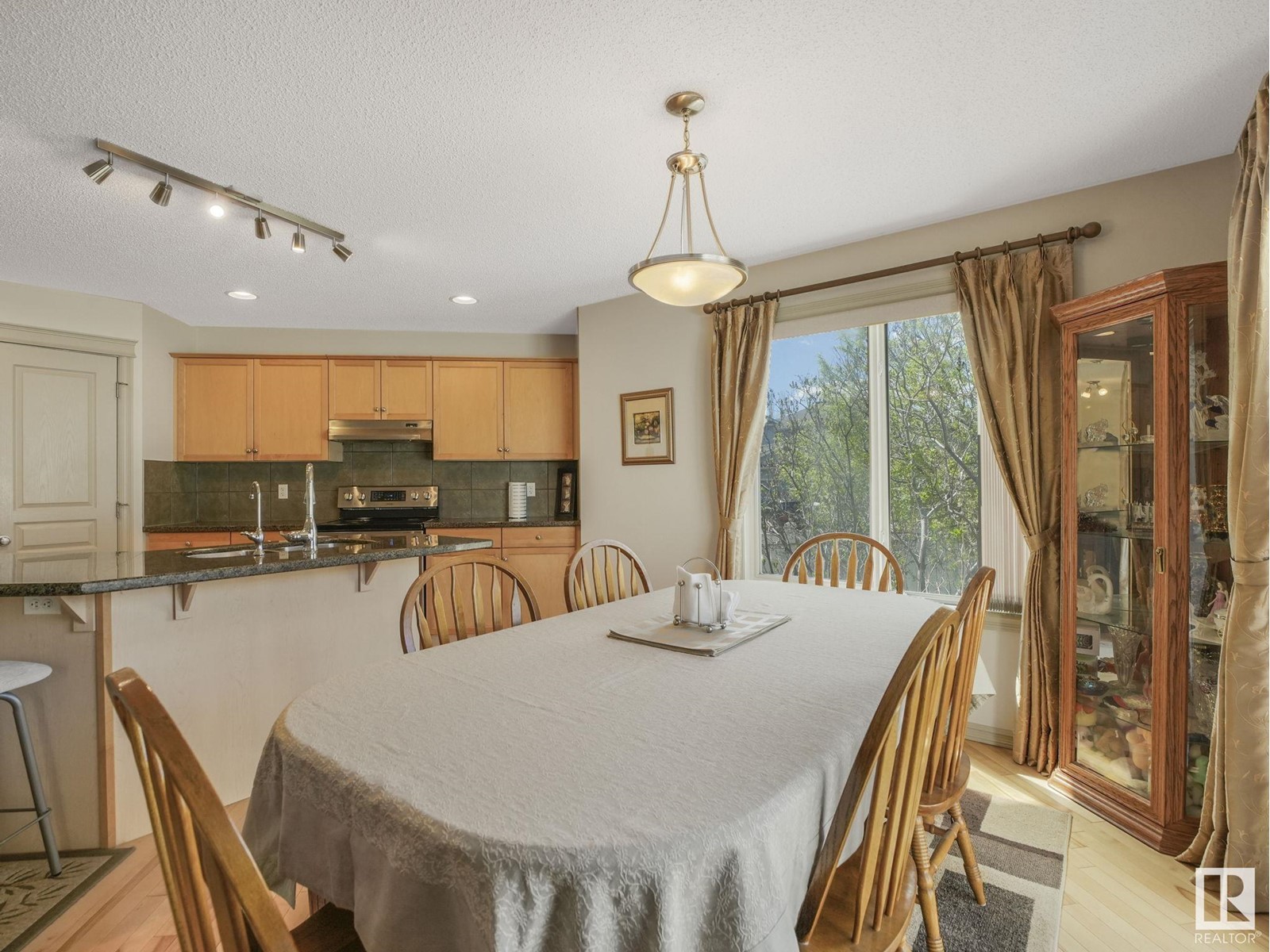 3304 23 St Nw, Edmonton, Alberta  T6T 0A7 - Photo 10 - E4435324