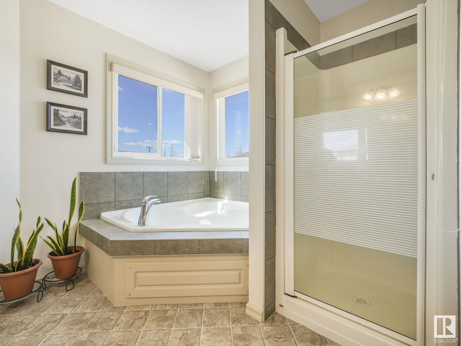 3304 23 St Nw, Edmonton, Alberta  T6T 0A7 - Photo 27 - E4435324