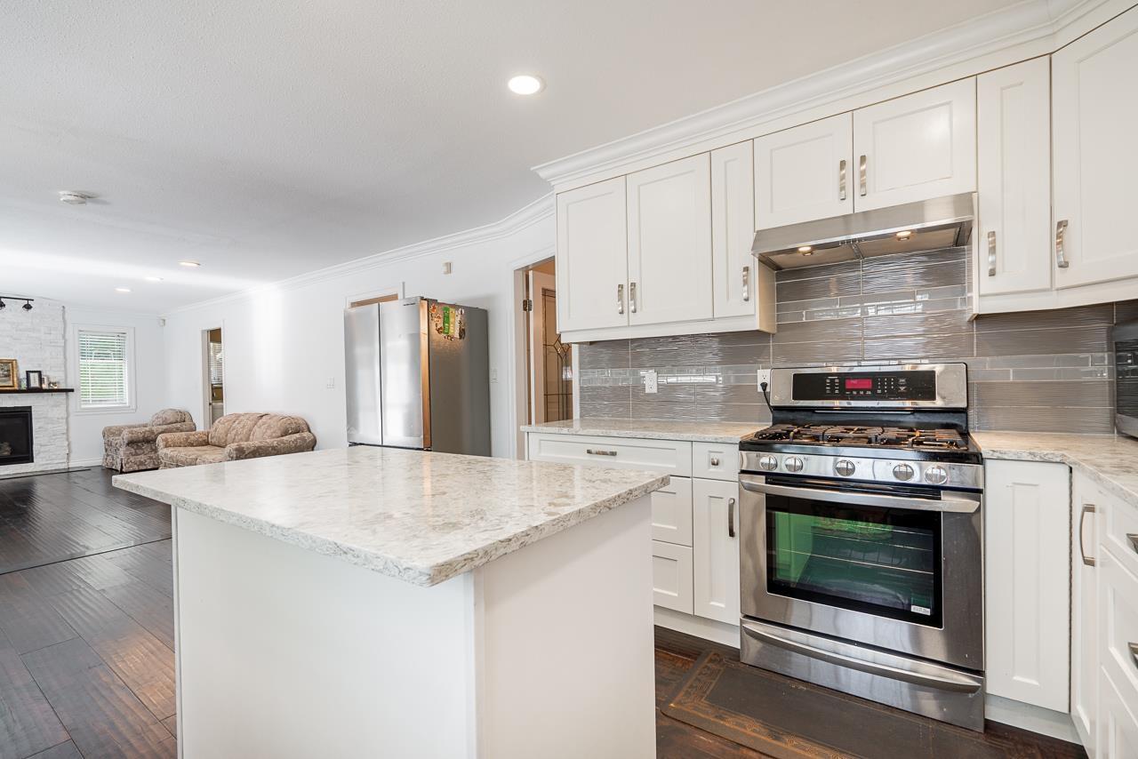 19188 60b Avenue, Surrey, British Columbia  V3S 7T8 - Photo 11 - R2993605