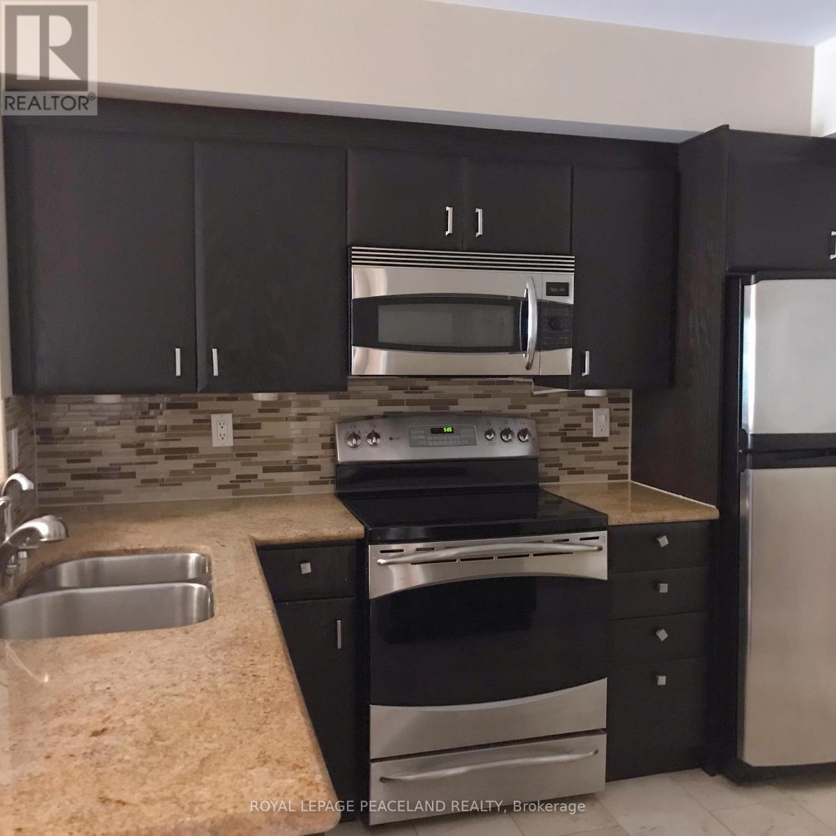 114 Grandview Way, Toronto, Ontario  M2N 6V2 - Photo 4 - C12186321
