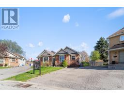 421 POMPANO COURT, Oshawa, Ontario