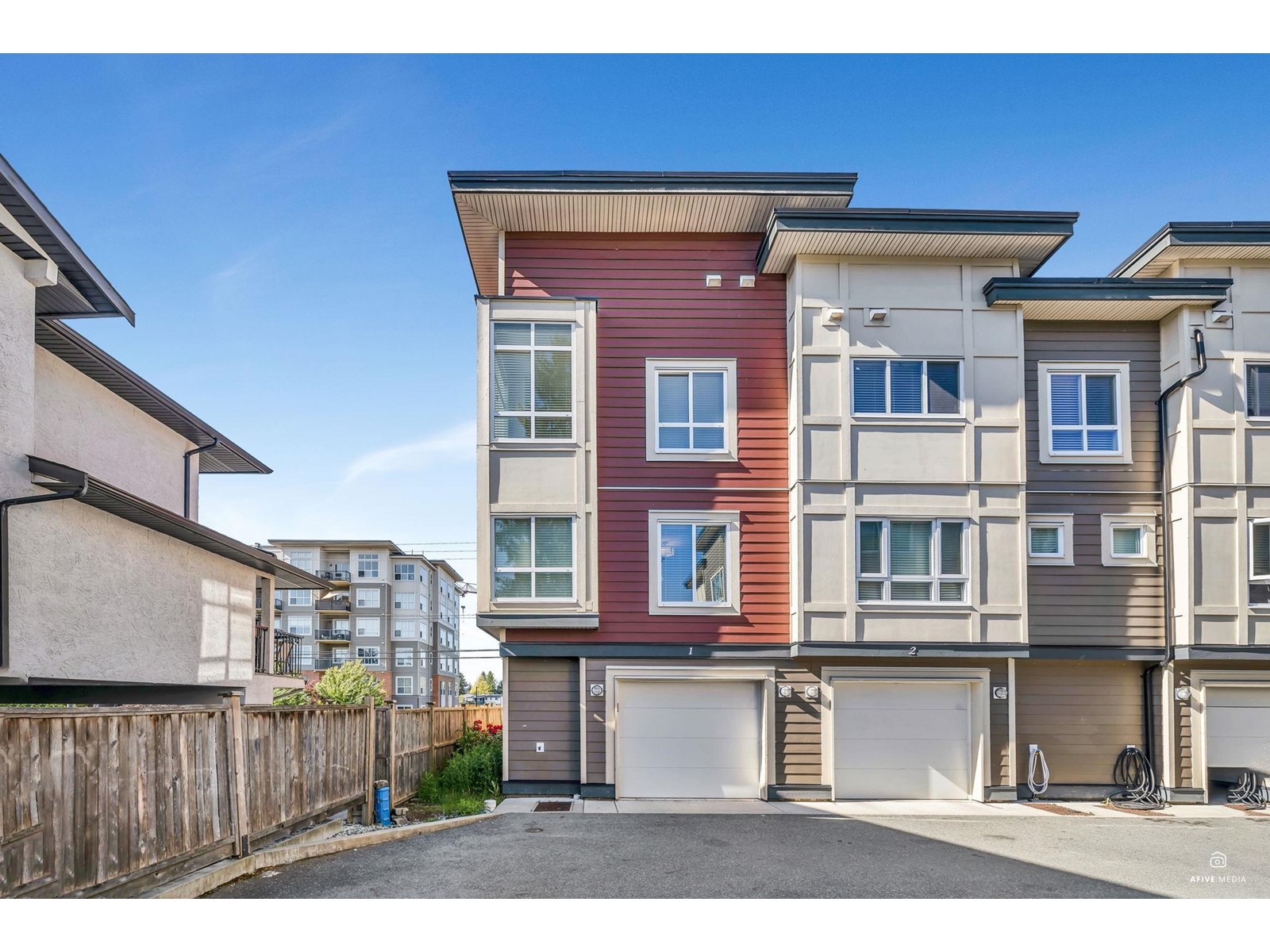1 32138 GEORGE FERGUSON WAY, Abbotsford, British Columbia