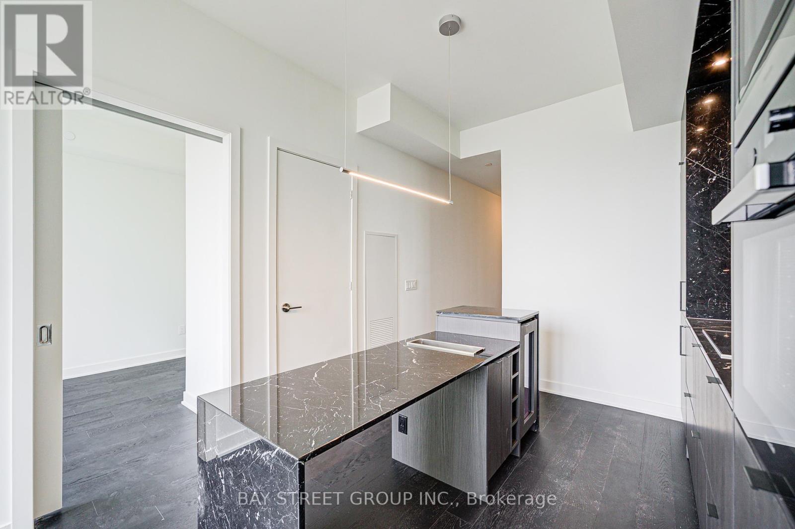 4808 - 11 Yorkville Avenue, Toronto, Ontario  M4W 0B7 - Photo 14 - C12180556