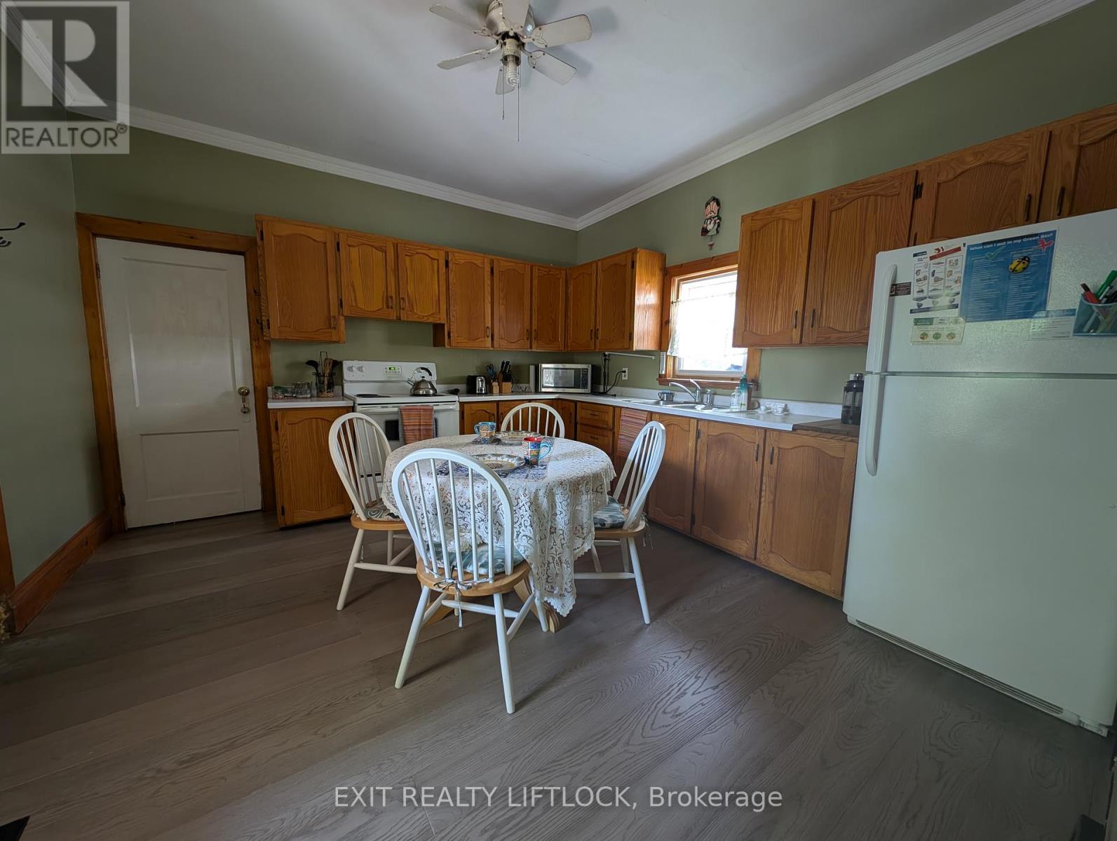 629 Aylmer Street N, Peterborough Central, Ontario K9H 3X2 - Photo 9 - X12186342