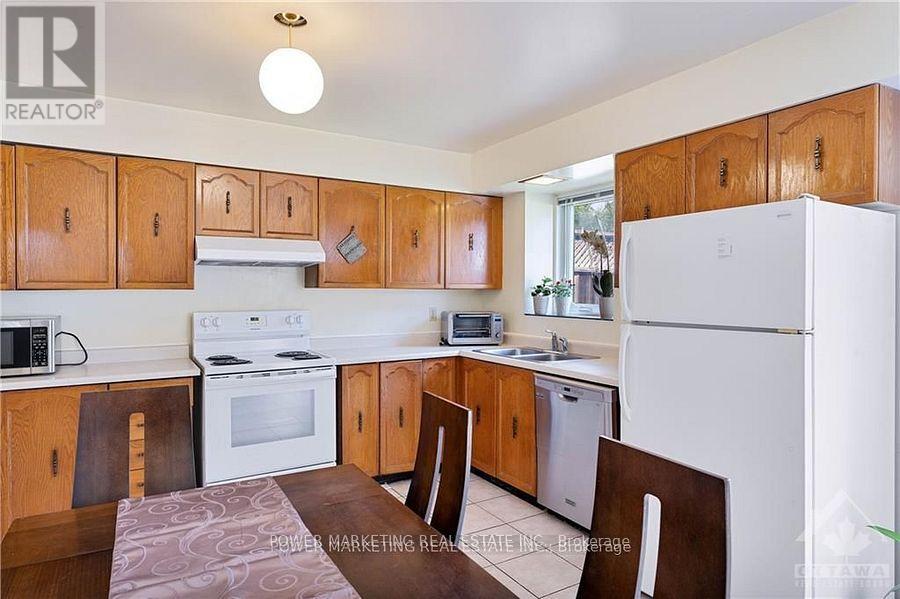 999 Alenmede Crescent, Ottawa, Ontario  K2B 8H2 - Photo 10 - X12182930