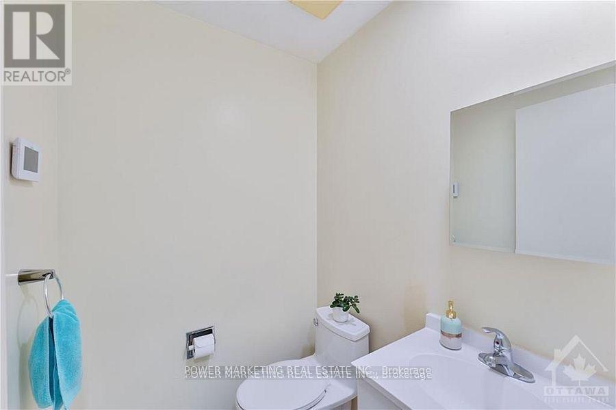 999 Alenmede Crescent, Ottawa, Ontario  K2B 8H2 - Photo 12 - X12182930