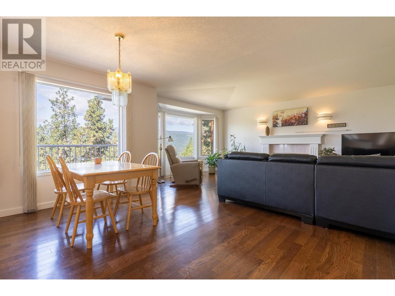 Property at 9085 Tronson Road image 5
