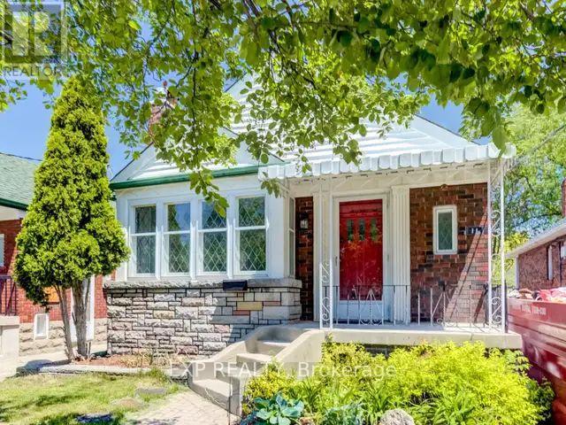 11 Fairside Avenue, Toronto, Ontario  M4C 3G8 - Photo 9 - E12186336