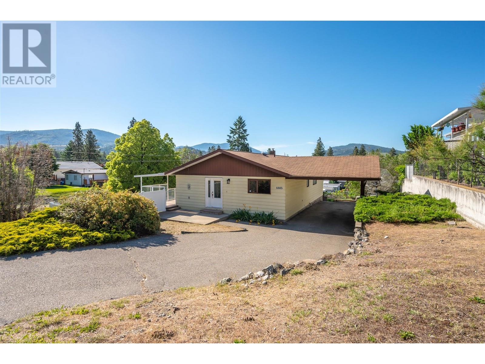 4465 Mallory Crescent, Okanagan Falls, British Columbia  V0H 1R1 - Photo 1 - 10349473