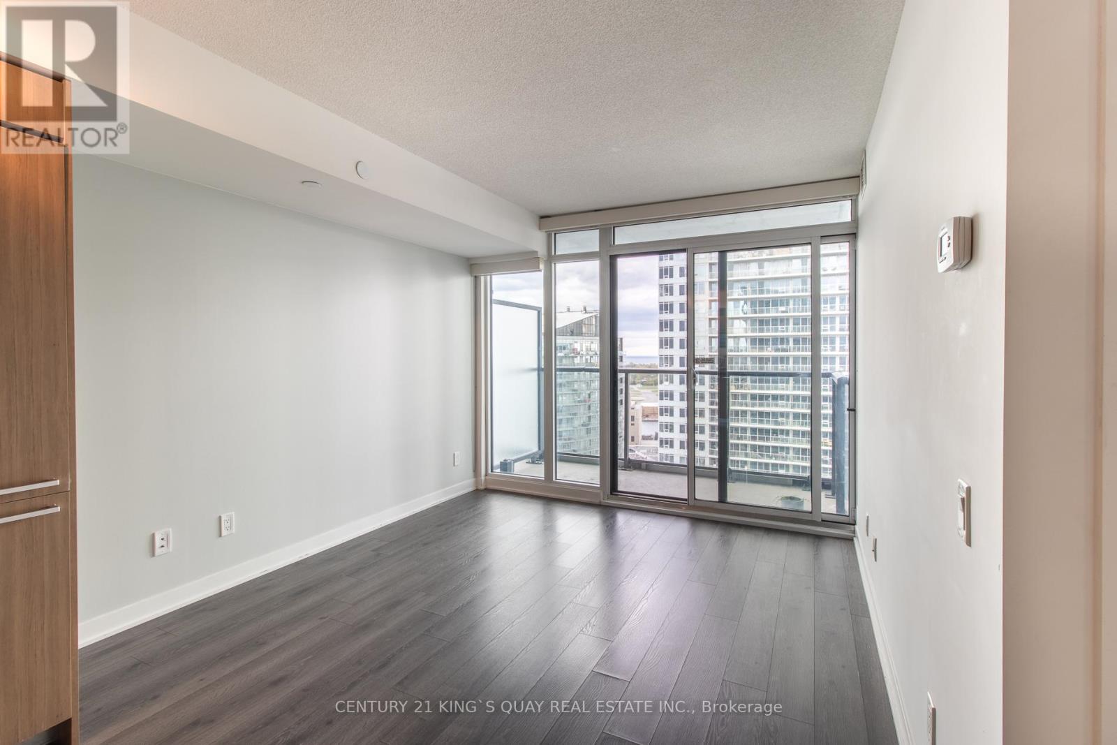 3101 - 70 Queens Wharf Road, Toronto (Waterfront Communities), Ontario  M5V 0J2 - Photo 9 - C12186358