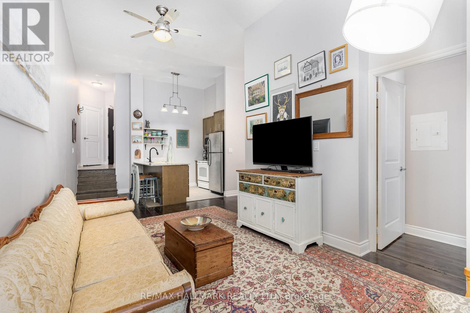 109 - 25 Earlington Avenue, Toronto, Ontario  M8X 3A3 - Photo 3 - W12186077