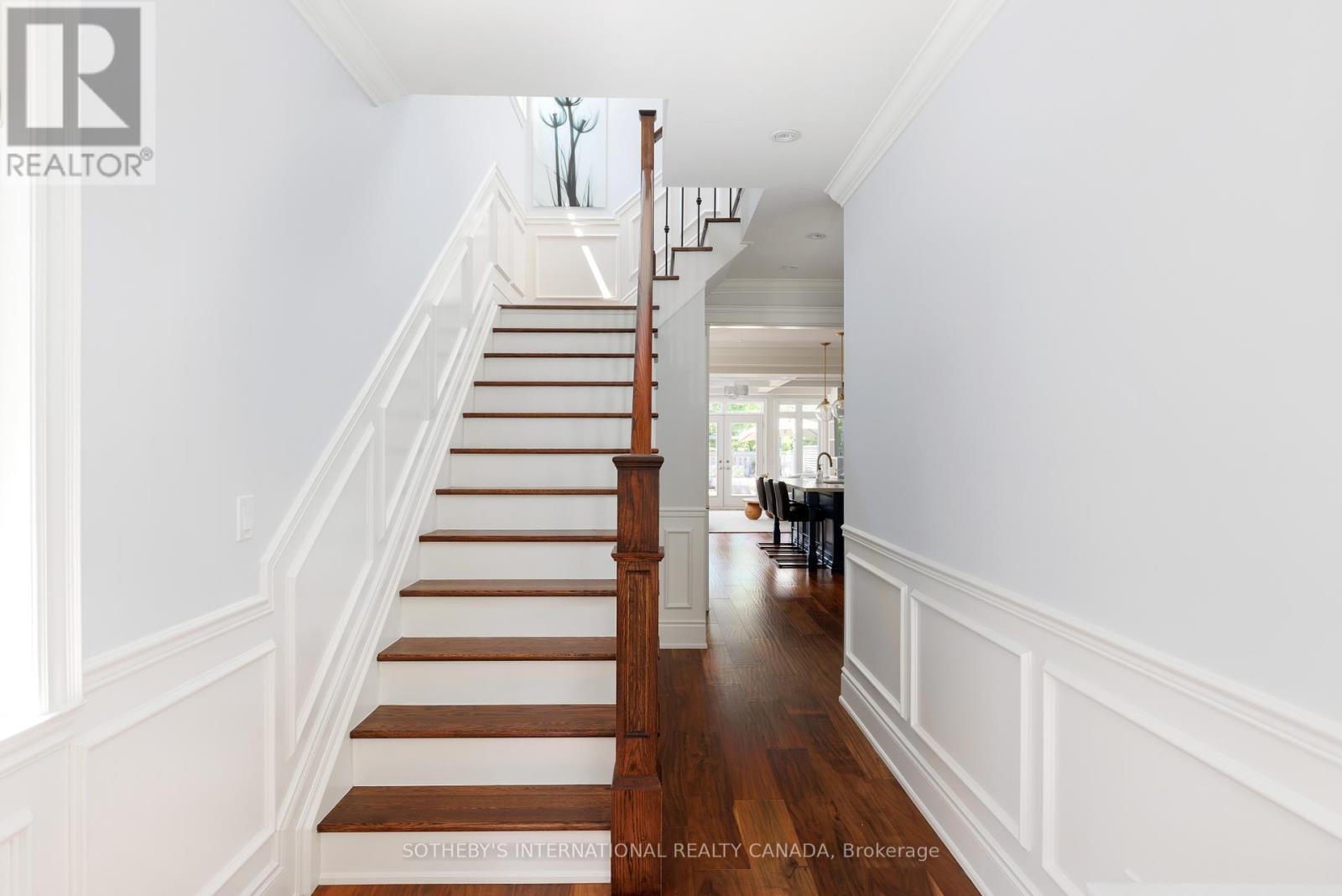 50b Laburnham Avenue, Toronto, Ontario  M8W 1S7 - Photo 3 - W12176931