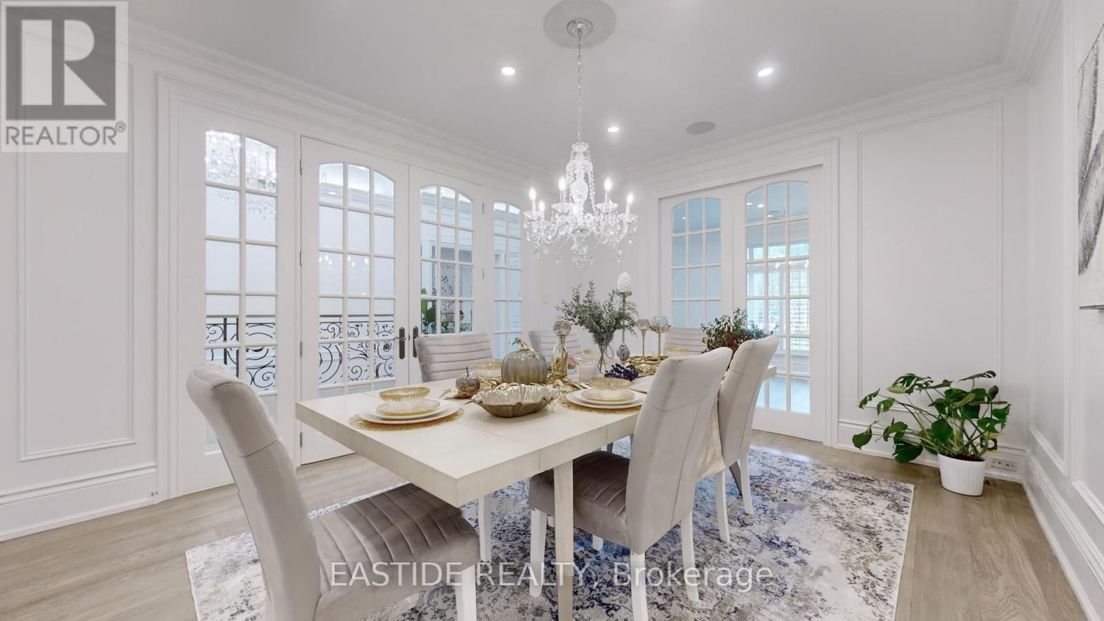431 Fourth Line, Oakville, Ontario  L6L 5A5 - Photo 10 - W12186366