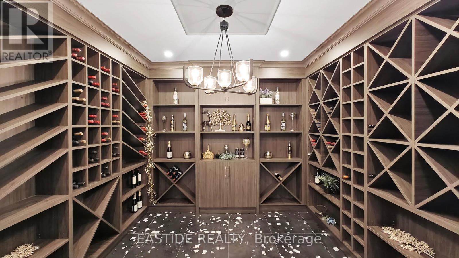 431 Fourth Line, Oakville, Ontario  L6L 5A5 - Photo 35 - W12186366