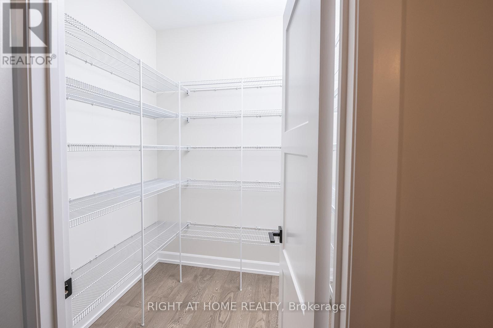 3909 Mitchell Crescent, Fort Erie, Ontario  L0S 1S0 - Photo 9 - X12186363