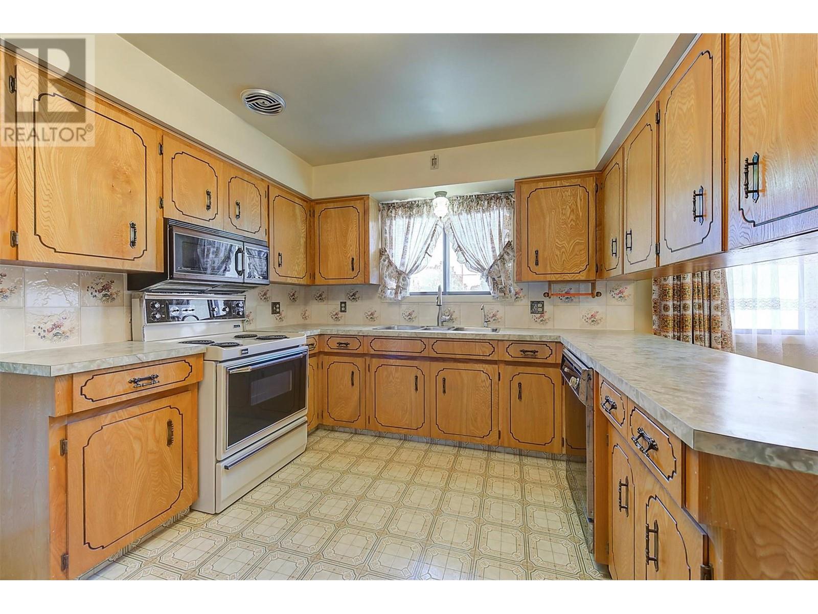734 Francis Avenue, Kelowna, British Columbia  V1Y 5G5 - Photo 13 - 10350077