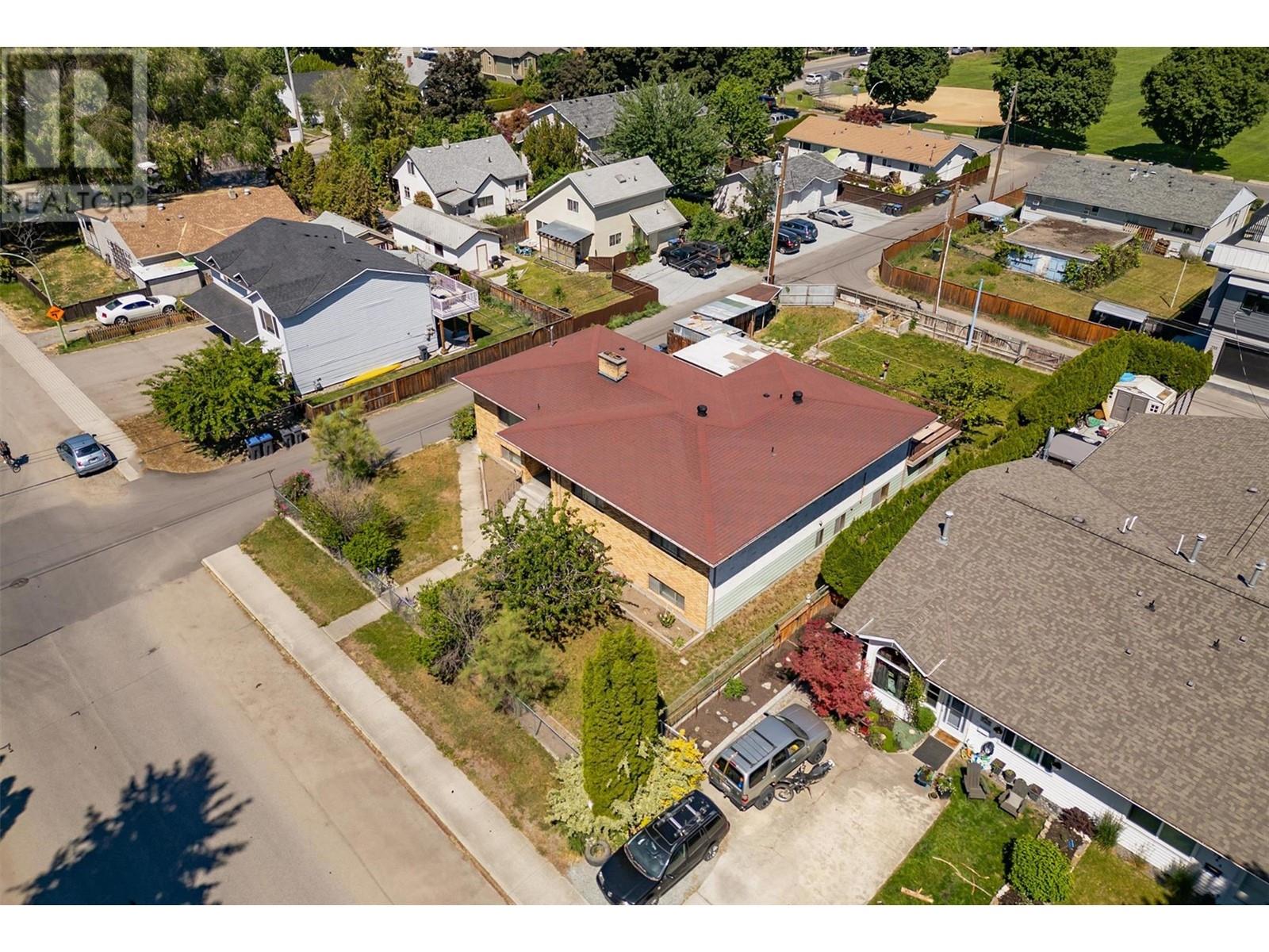 734 Francis Avenue, Kelowna, British Columbia  V1Y 5G5 - Photo 2 - 10350077