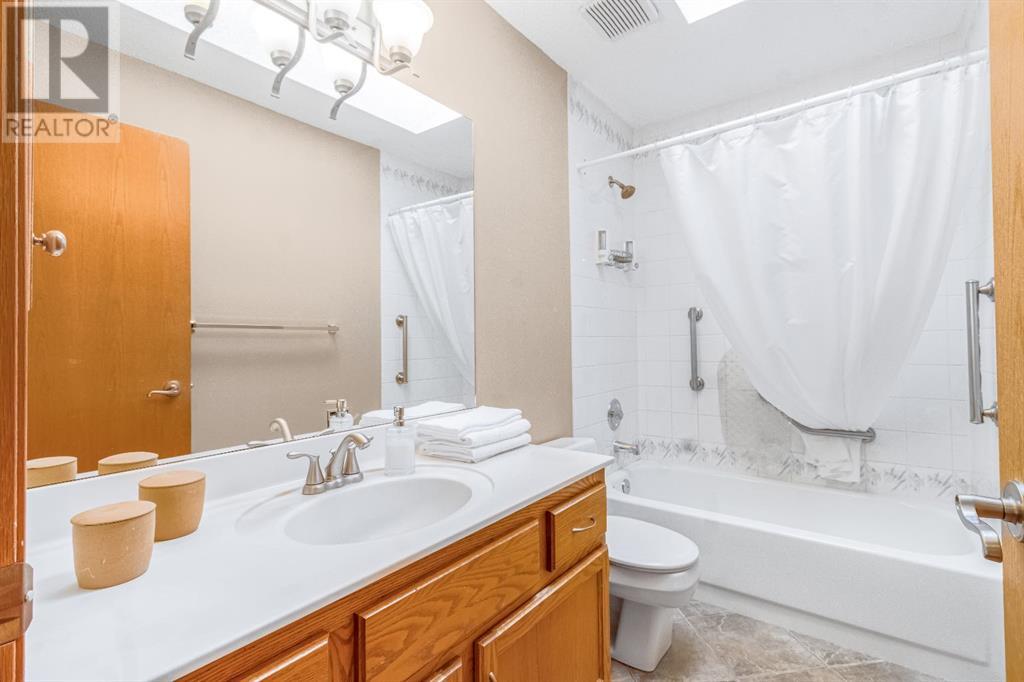 55 Hampshire Grove Nw, Calgary, Alberta  T3A 4Y7 - Photo 16 - A2219381