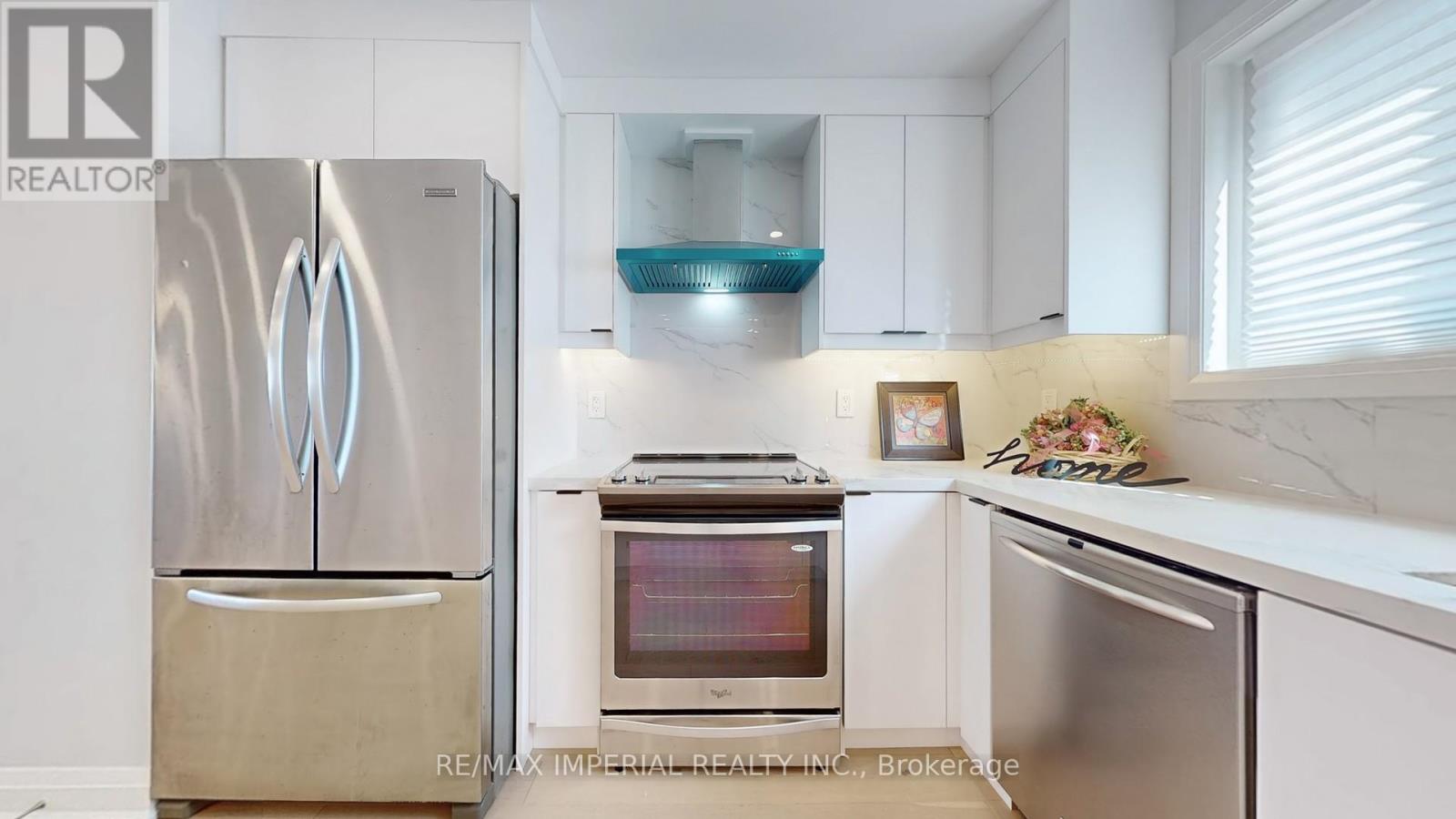 Property at 9 LESMOUNT AVENUE image 3