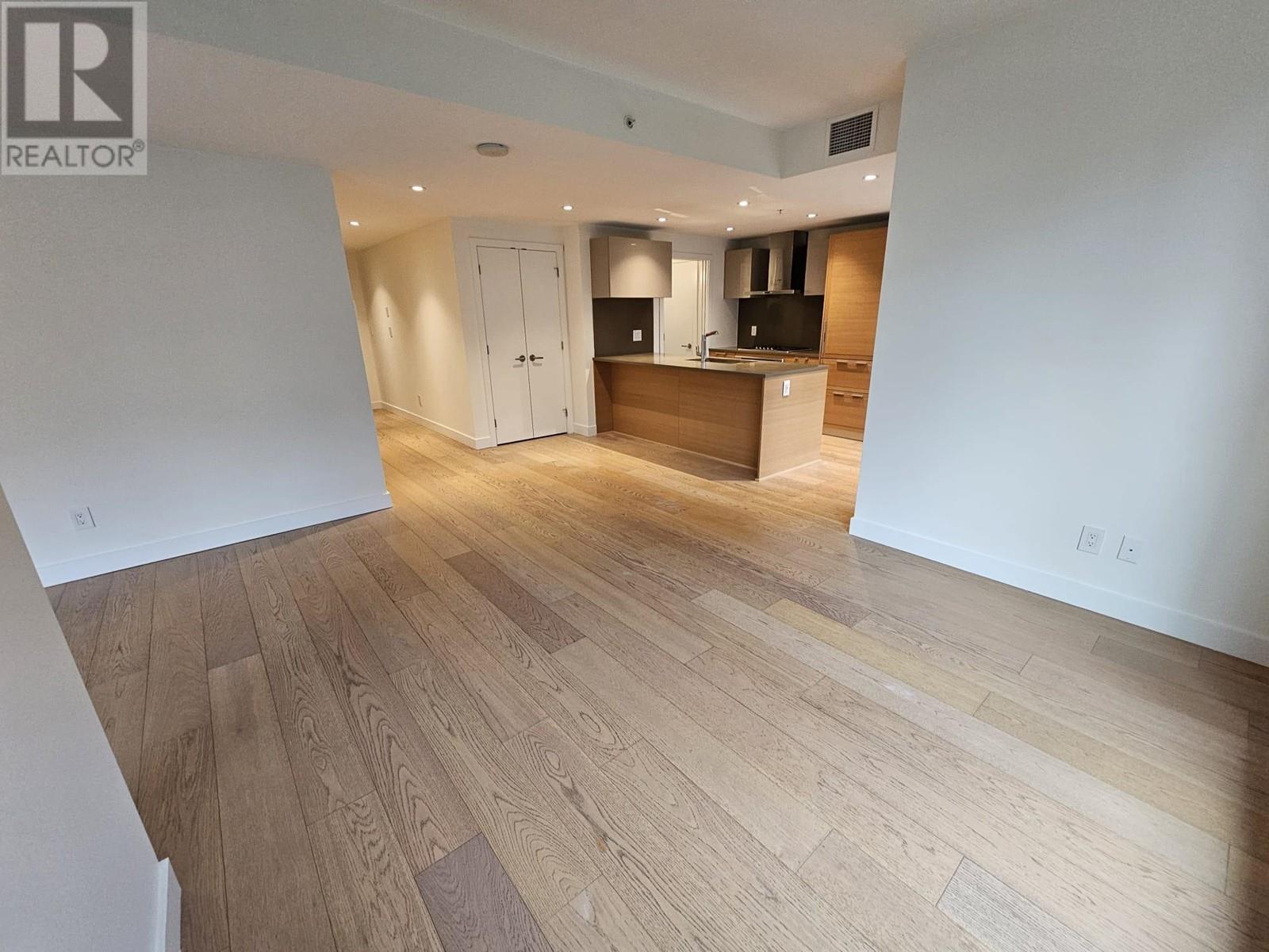 Listing Picture 3 of 39 : 513 7128 ADERA STREET, Vancouver / 溫哥華 - 魯藝地產 Yvonne Lu Group - MLS Medallion Club Member