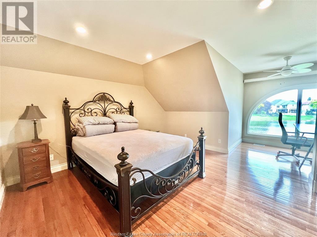 944 LAKE TRAIL DRIVE, Windsor, Ontario