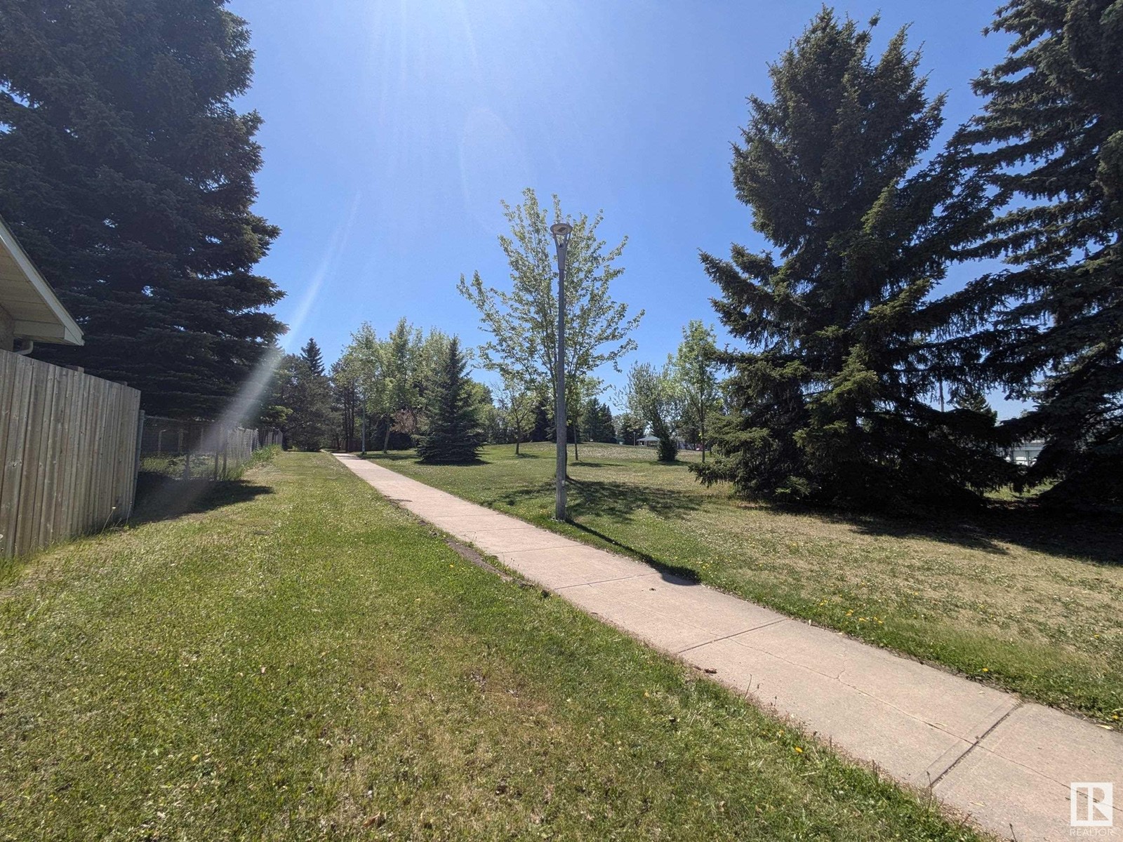 3916 57 St Nw, Edmonton, Alberta  T6L 1B6 - Photo 27 - E4439625