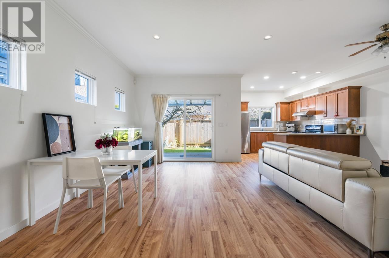 2 8271 FRANCIS ROAD, Richmond, British Columbia